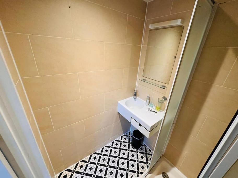 Trio'S Haven In Portebello Road ロンドン エクステリア 写真