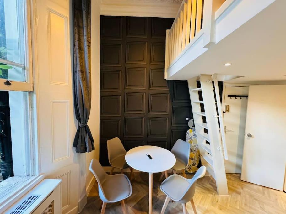 Trio'S Haven In Portebello Road ロンドン エクステリア 写真
